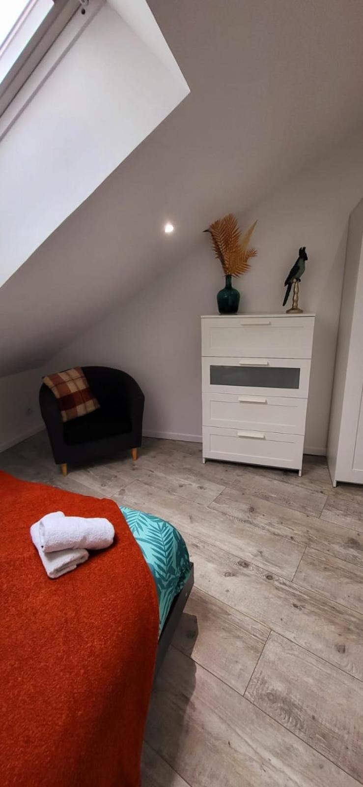 Nalan Orrygeois, Spa, Sauna, Proche Asterix Bagian luar foto