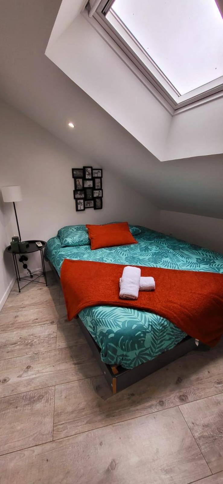 Nalan Orrygeois, Spa, Sauna, Proche Asterix Bagian luar foto